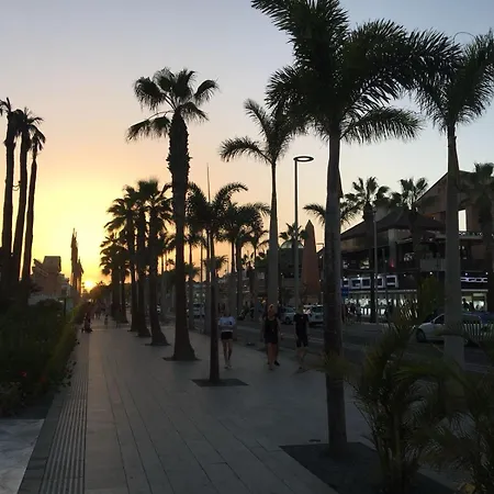 Apartamento Wonderful In Tenerife Royal Gardens Resort! Playa de las Américas